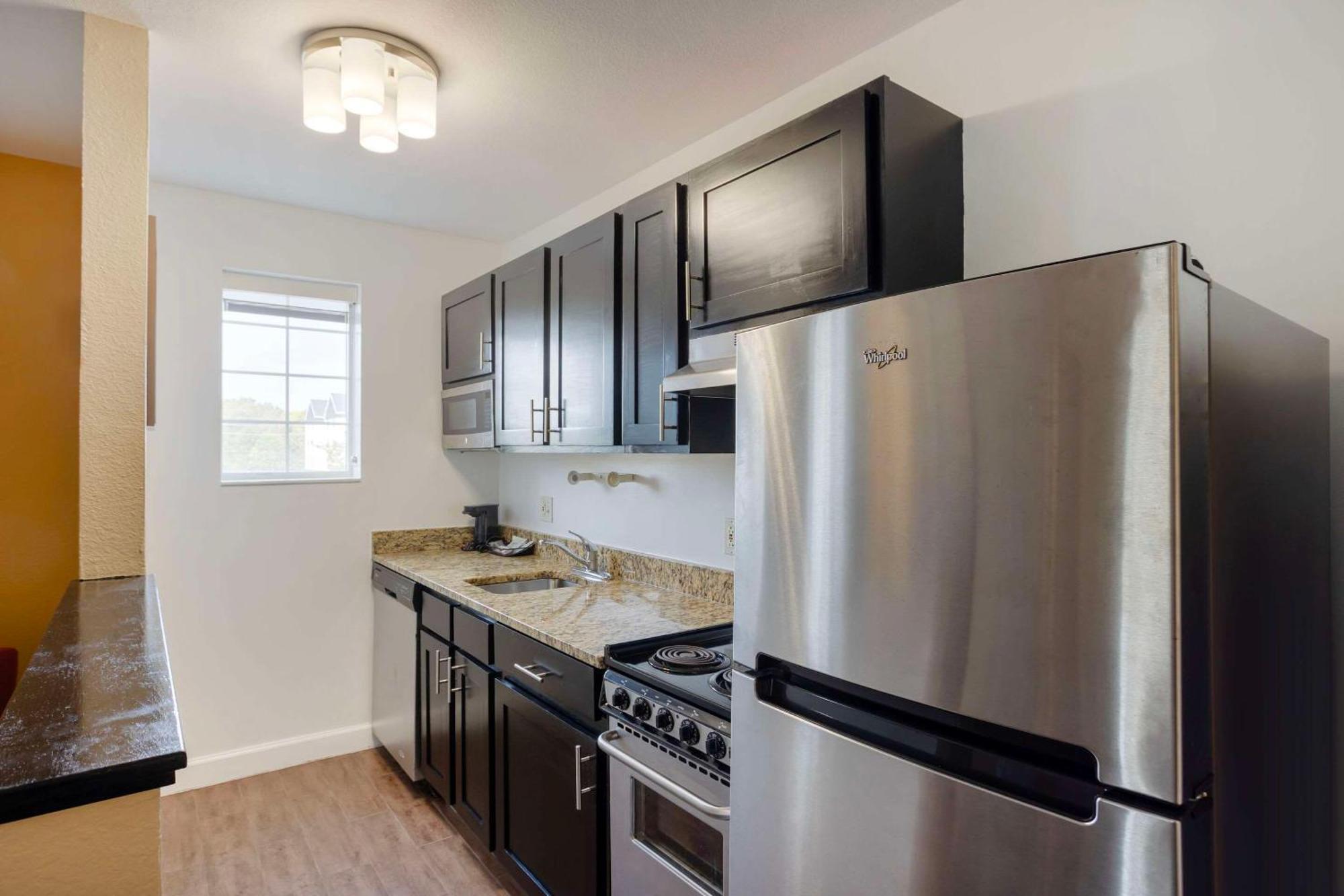 Mainstay Suites Mt Laurel - Philadelphia Маунт Лорел Екстериор снимка