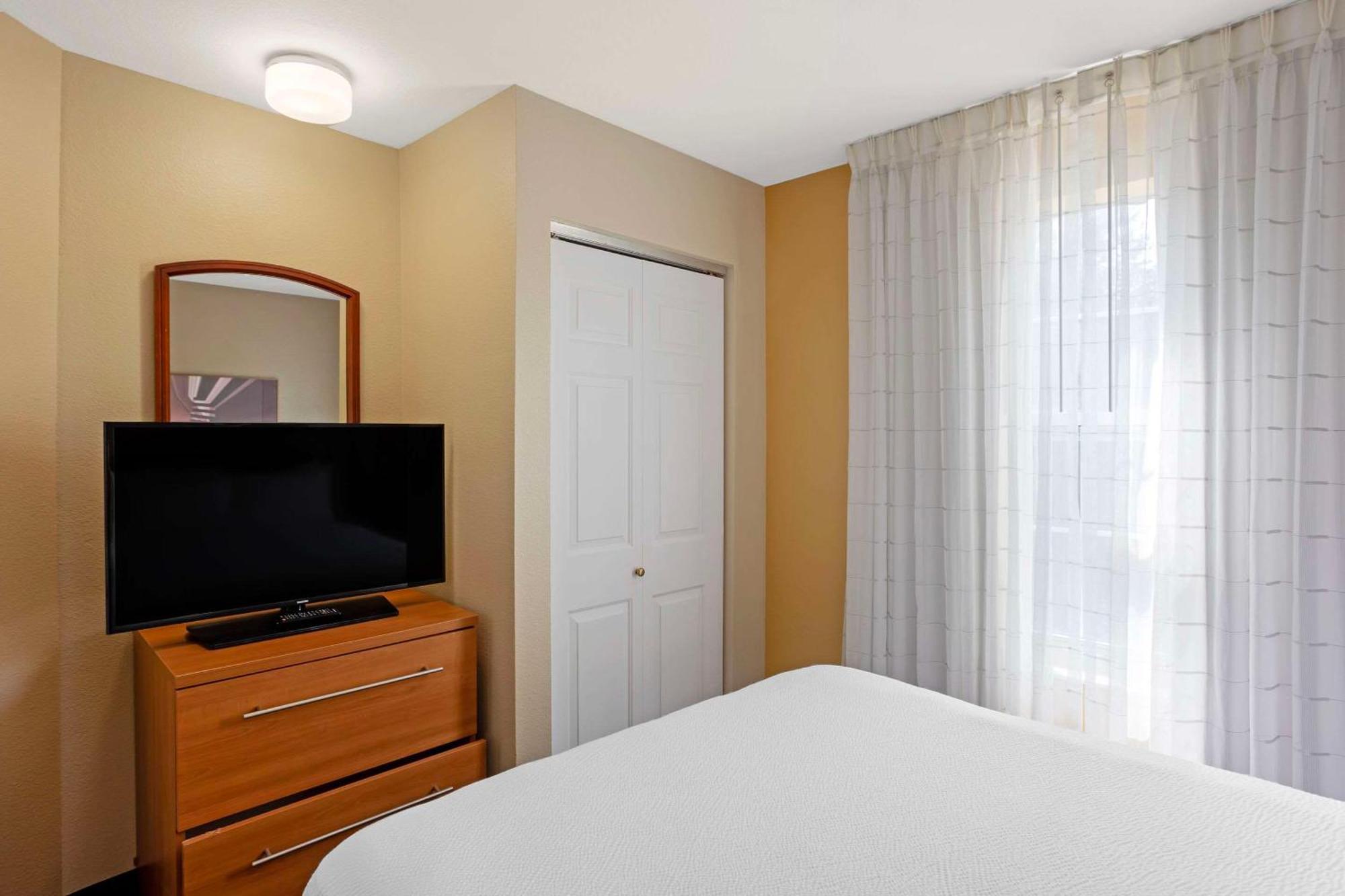 Mainstay Suites Mt Laurel - Philadelphia Маунт Лорел Екстериор снимка