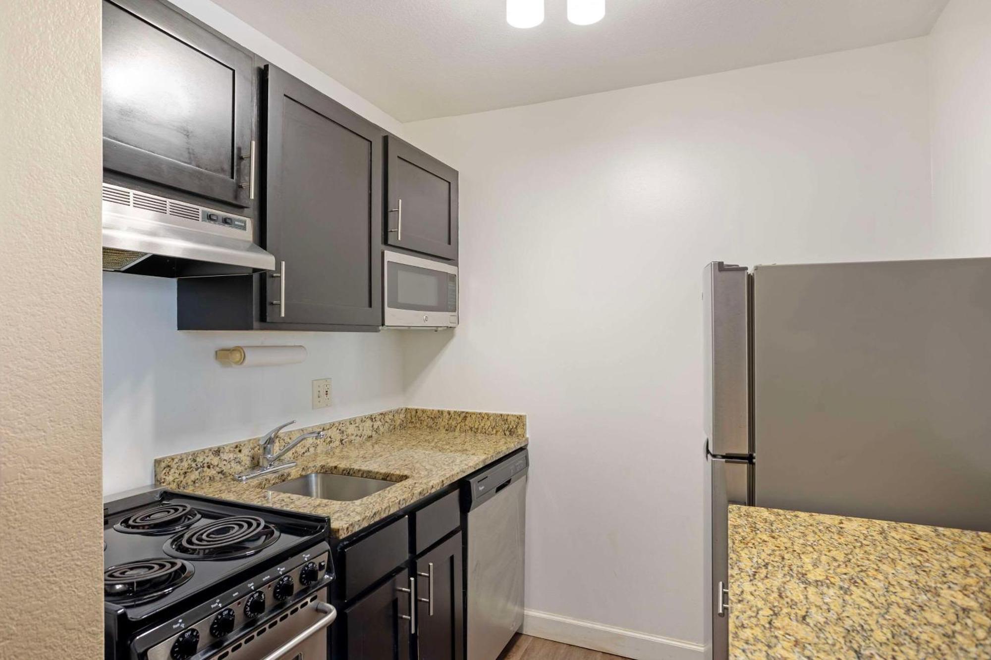 Mainstay Suites Mt Laurel - Philadelphia Маунт Лорел Екстериор снимка
