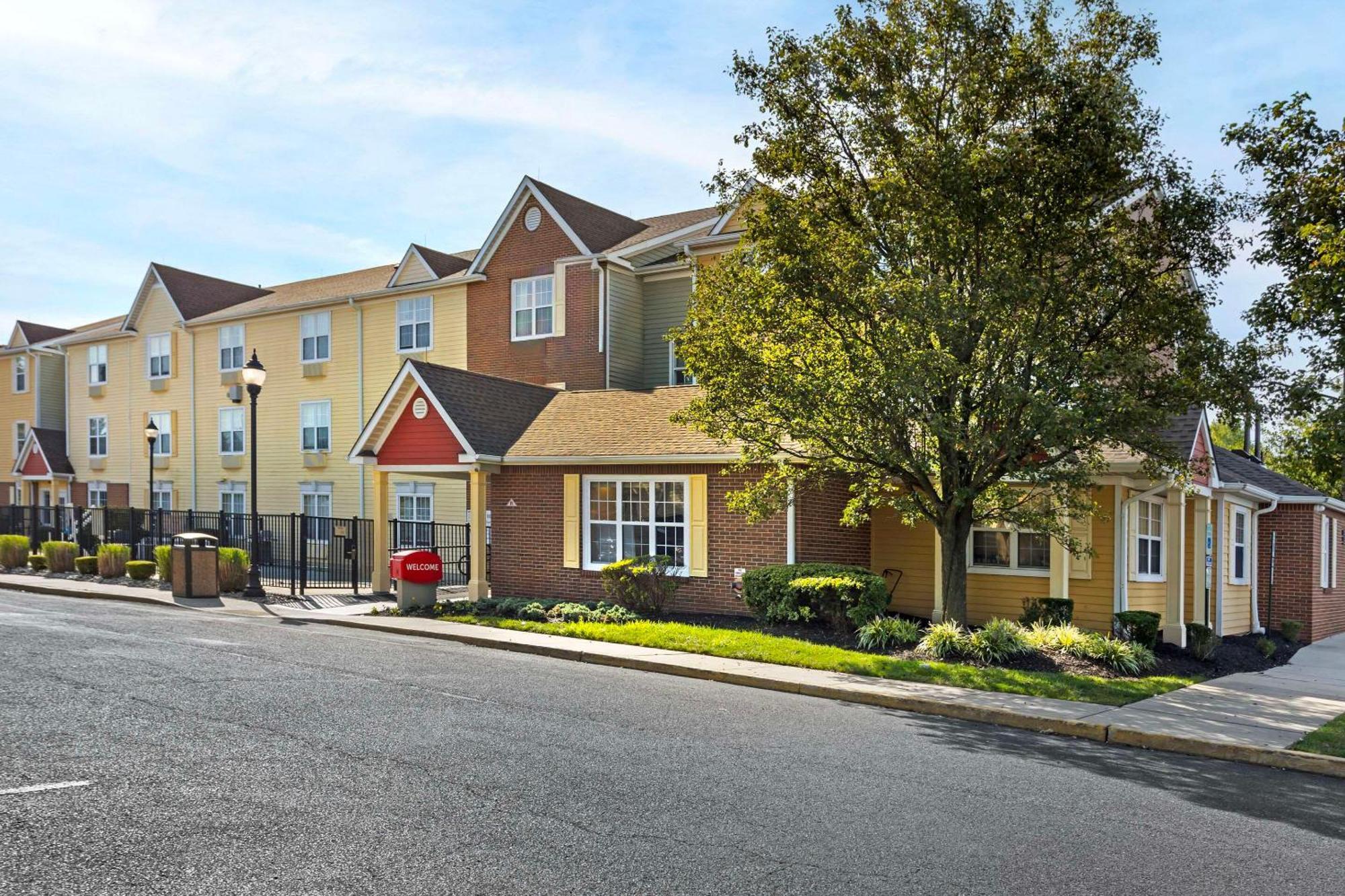 Mainstay Suites Mt Laurel - Philadelphia Маунт Лорел Екстериор снимка
