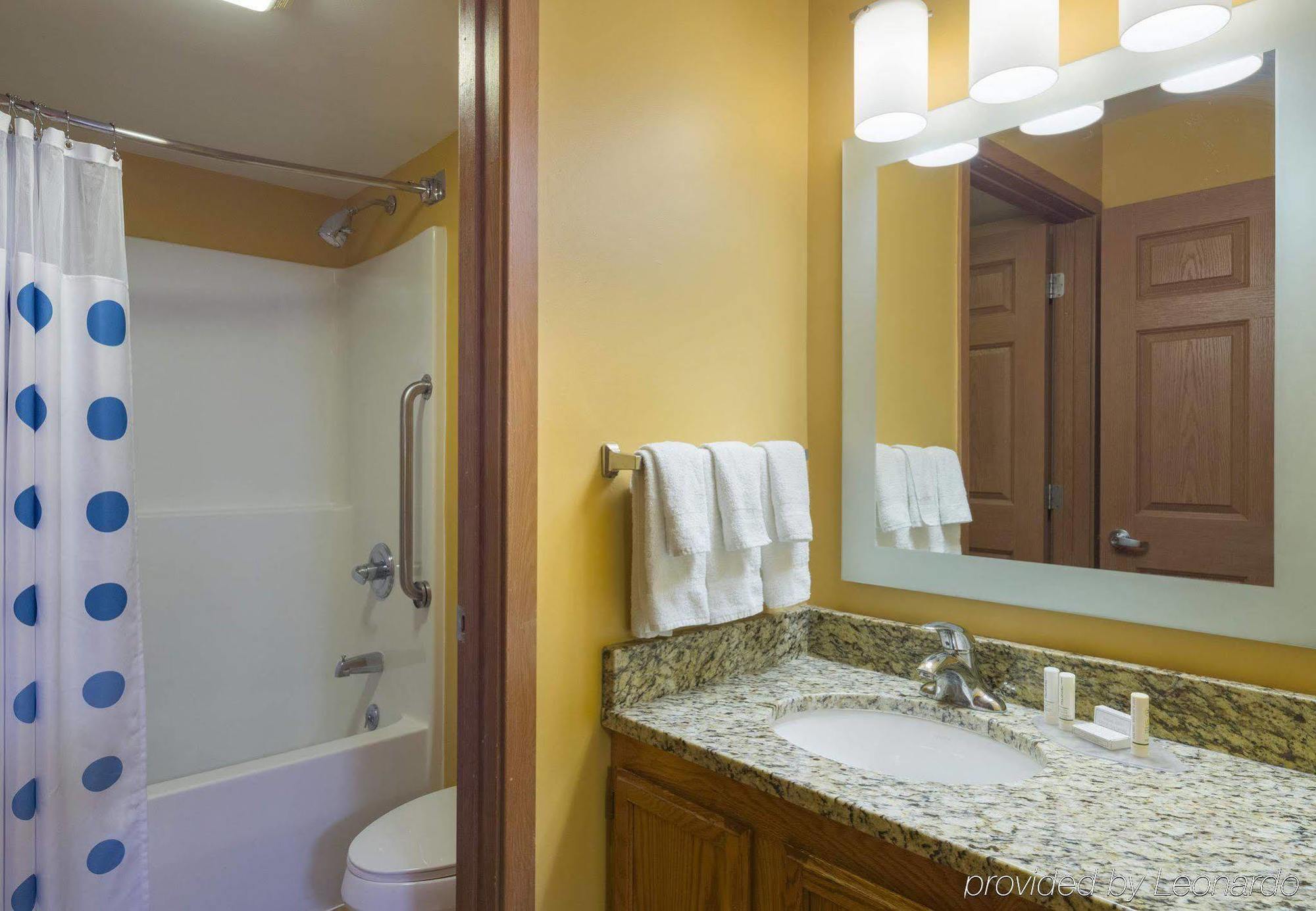 Mainstay Suites Mt Laurel - Philadelphia Маунт Лорел Екстериор снимка